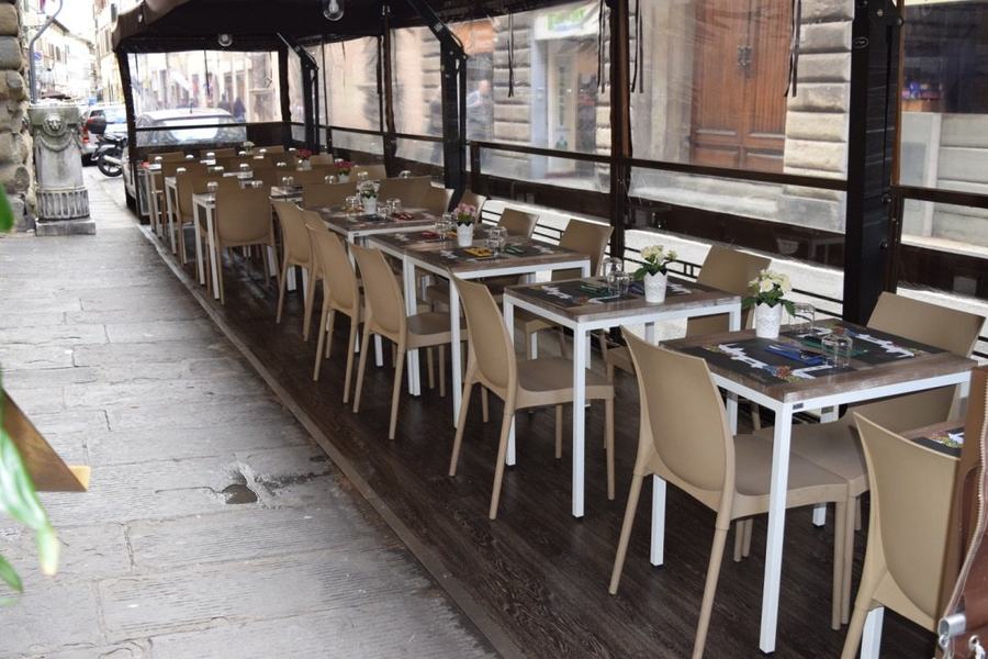 L'ingresso del Ristorante Rubaconte in Via Ghibellina 178/R a Firenze